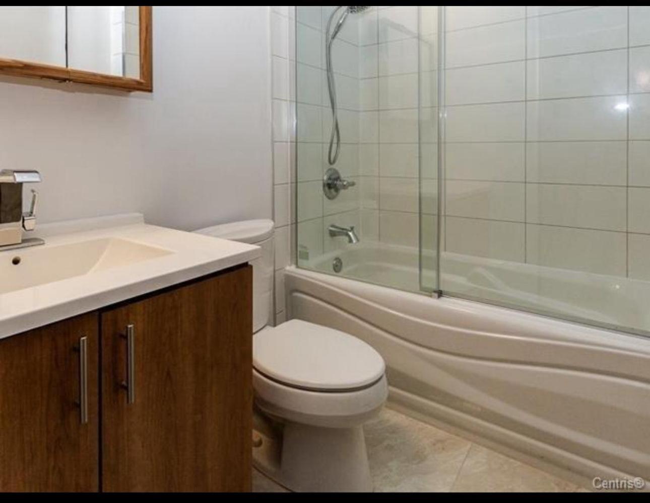 Appartement Spacious 4-bdr Retreat In Charming Ste-rose,